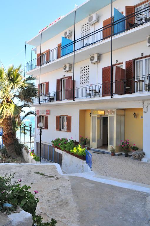 Oasis Hotel Theodoros & Litsa Galaris Agia Marina  Dış mekan fotoğraf
