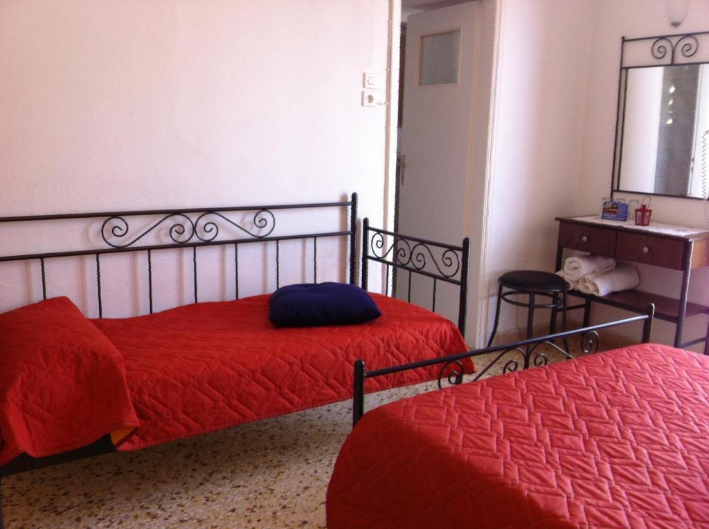 Oasis Hotel Theodoros & Litsa Galaris Agia Marina  Oda fotoğraf