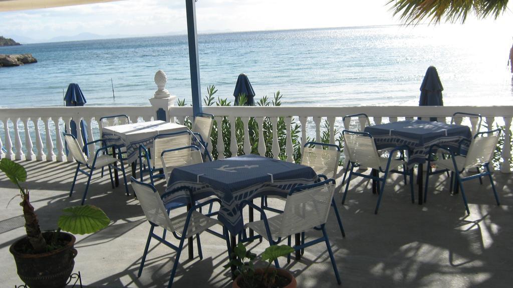 Oasis Hotel Theodoros & Litsa Galaris Agia Marina  Dış mekan fotoğraf