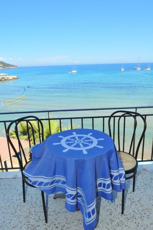 Oasis Hotel Theodoros & Litsa Galaris Agia Marina  Dış mekan fotoğraf