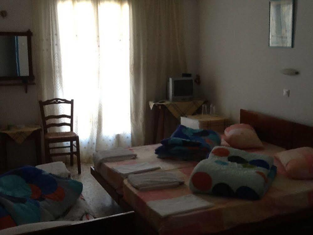 Oasis Hotel Theodoros & Litsa Galaris Agia Marina  Dış mekan fotoğraf